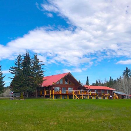 Cariboo Log Guest House Lac La Hache Ngoại thất bức ảnh