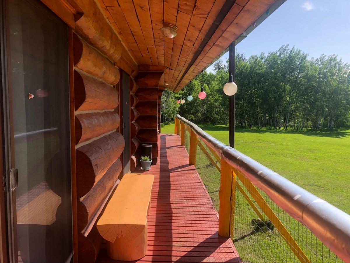 Cariboo Log Guest House Lac La Hache Ngoại thất bức ảnh