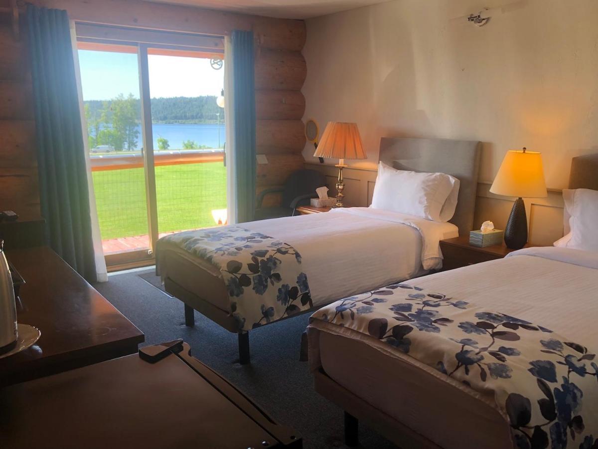 Cariboo Log Guest House Lac La Hache Ngoại thất bức ảnh