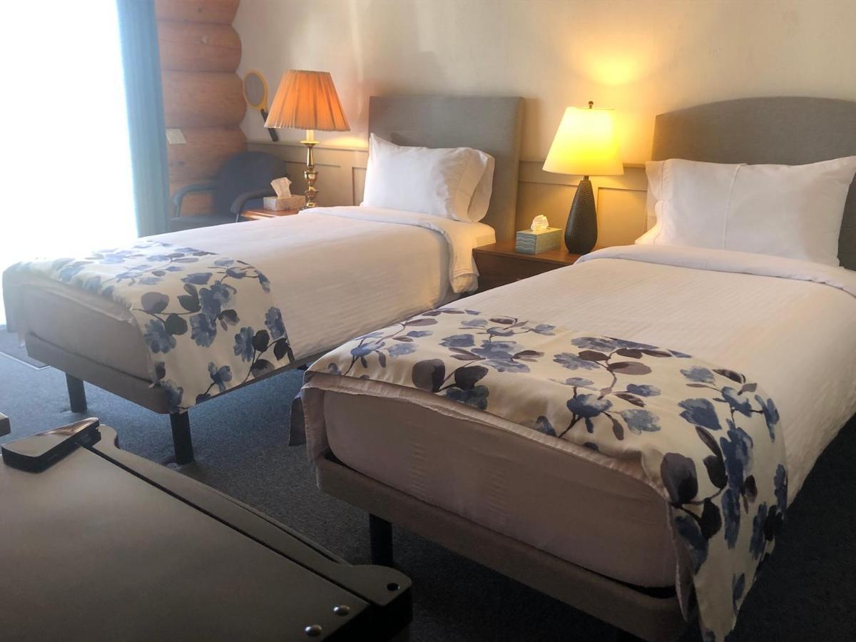 Cariboo Log Guest House Lac La Hache Ngoại thất bức ảnh
